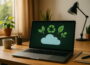 Digitale Nachhaltigkeit im Alltag mit umweltfreundlicher Cloud-Nutzung am Laptop